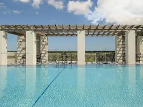 7280 SW 90th St 301, Miami FL 33156