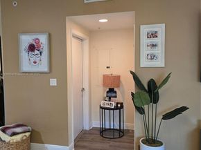 7280 SW 90th St 301, Miami FL 33156