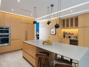 2977 Bridgeport Ave, Miami FL 33133