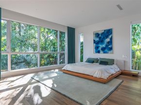 2977 Bridgeport Ave, Miami FL 33133