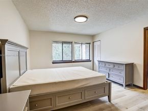 247 Wimbledon Lake Dr, Plantation FL 33324