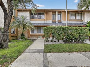 247 Wimbledon Lake Dr, Plantation FL 33324