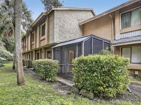 247 Wimbledon Lake Dr, Plantation FL 33324