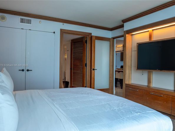 6801 Collins Ave 1002, Miami Beach FL 33141