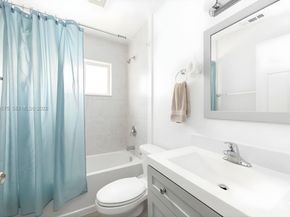 2419 NW 101st St, Miami FL 33147