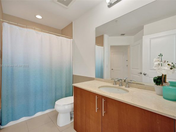 1945 S Ocean Dr 1114, Hallandale Beach FL 33009