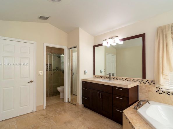 2293 SW 182nd Way, Miramar FL 33029