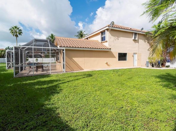 2293 SW 182nd Way, Miramar FL 33029