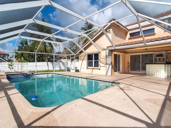 2293 SW 182nd Way, Miramar FL 33029