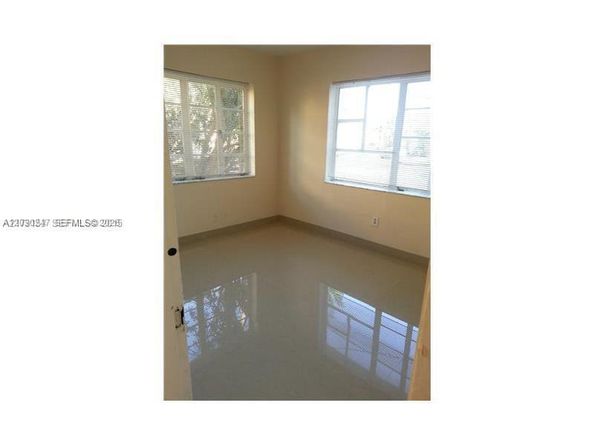 8320 Crespi Blvd 11, Miami Beach FL 33141
