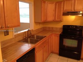 406 NW 68th Ave 317, Plantation FL 33317