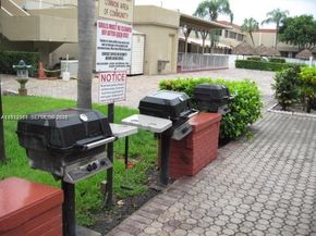 406 NW 68th Ave 317, Plantation FL 33317