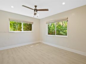 2725 NE 21st Ave, Fort Lauderdale FL 33306