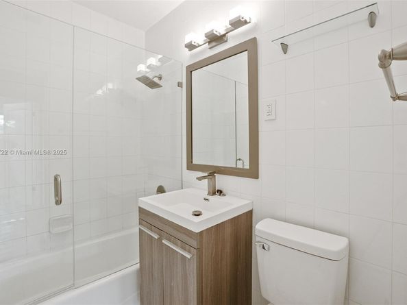 2725 NE 21st Ave, Fort Lauderdale FL 33306