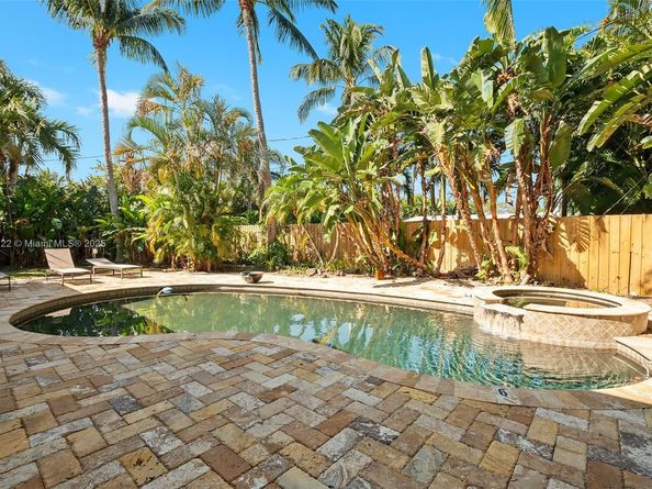 2725 NE 21st Ave, Fort Lauderdale FL 33306