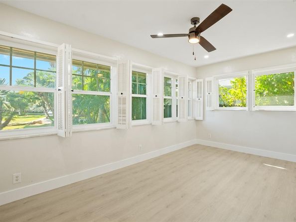 2725 NE 21st Ave, Fort Lauderdale FL 33306