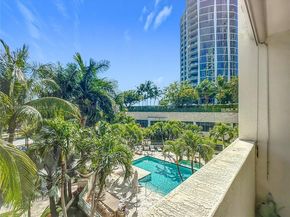 3400 SW 27th Avenue 302, Miami FL 33133