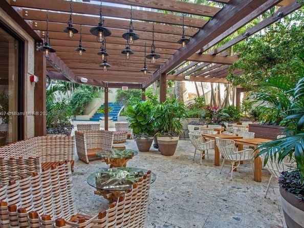 3400 SW 27th Avenue 302, Miami FL 33133