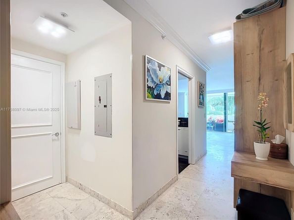3400 SW 27th Avenue 302, Miami FL 33133