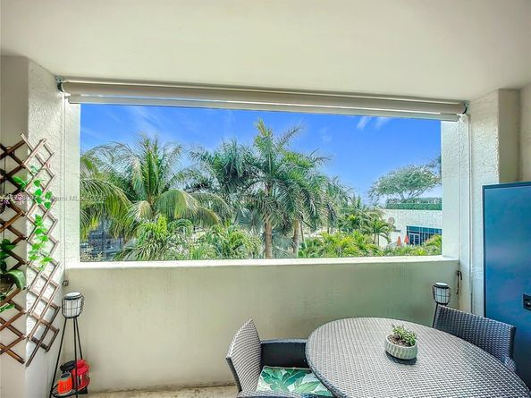 3400 SW 27th Avenue 302, Miami FL 33133