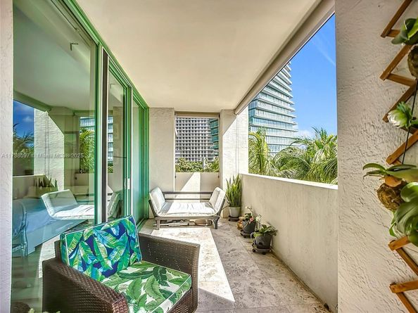 3400 SW 27th Avenue 302, Miami FL 33133