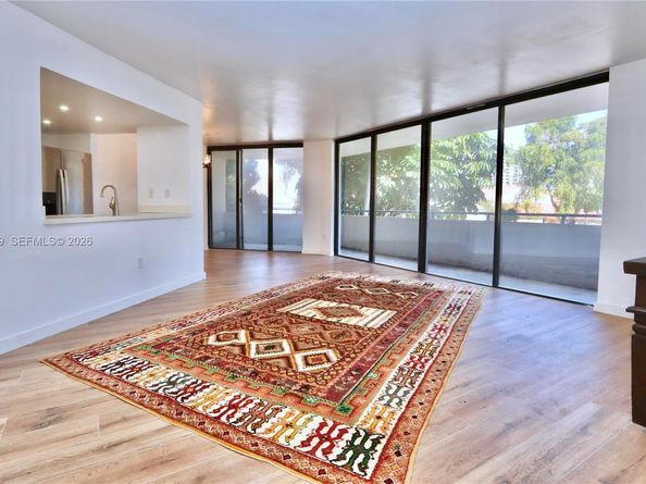 21075 NE 34th Ave 2052, Aventura FL 33180