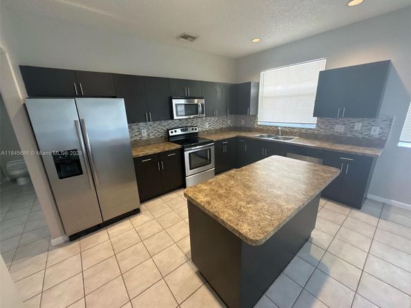 18091 SW 22nd St, Miramar FL 33029