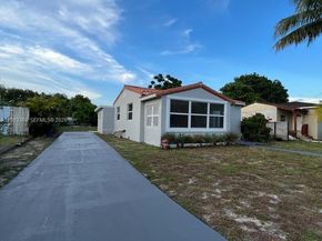 2471 Dewey St, Hollywood FL 33020