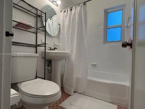 2471 Dewey St, Hollywood FL 33020