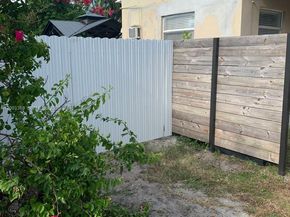 2471 Dewey St, Hollywood FL 33020