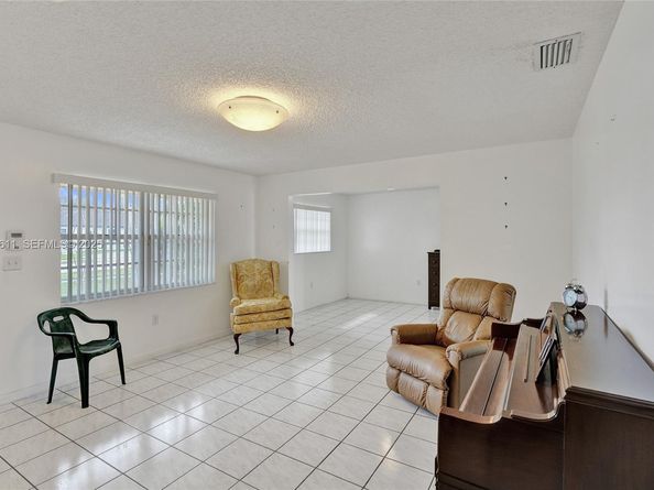 13401 SW 38th St, Miami FL 33175