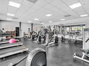 3675 N Country Club Dr 609, Aventura FL 33180