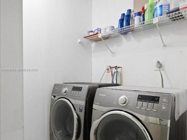 9111 S Lake Miramar Cir, Miramar FL 33025