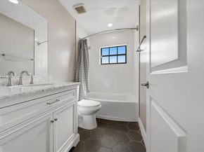 9111 S Lake Miramar Cir, Miramar FL 33025