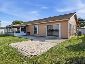 9111 S Lake Miramar Cir, Miramar FL 33025