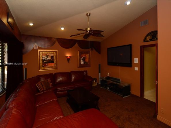 12040 N Eagle Trace Blvd N, Coral Springs FL 33071