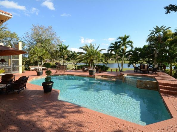 12040 N Eagle Trace Blvd N, Coral Springs FL 33071