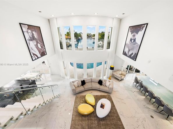 3251 NE 164th St, North Miami Beach FL 33160