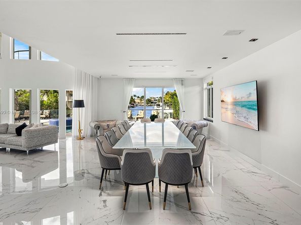 3251 NE 164th St, North Miami Beach FL 33160