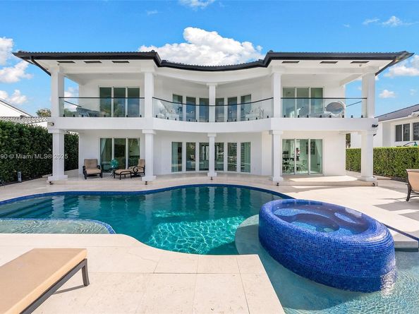 3251 NE 164th St, North Miami Beach FL 33160