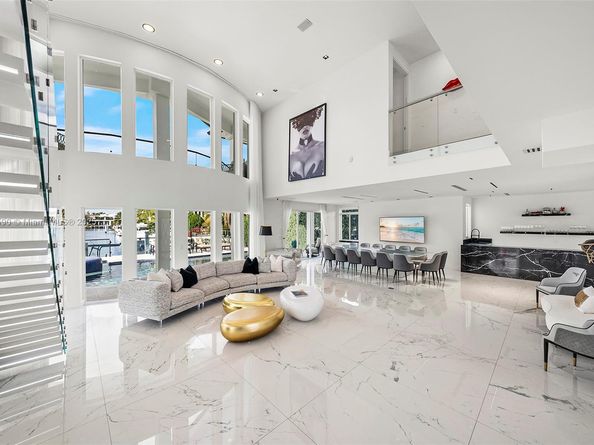 3251 NE 164th St, North Miami Beach FL 33160