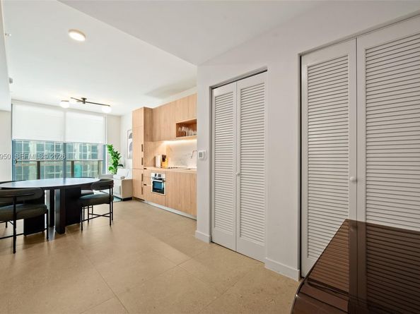 11 NE 26th St 2605, Miami FL 33132