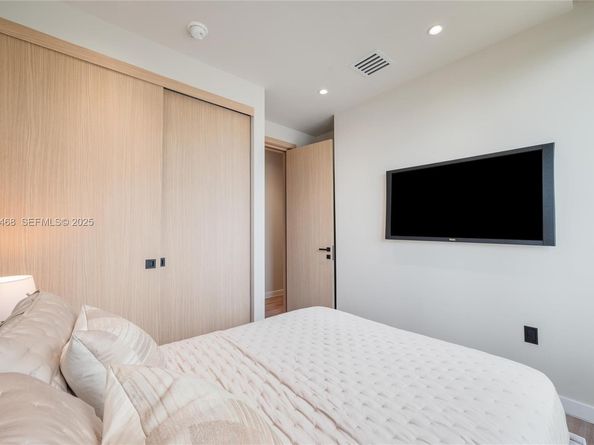 3601 SW 23rd Ter 1, Miami FL 33145