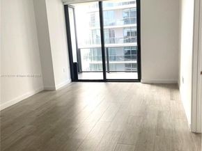 45 SW 9th St 3707, Miami FL 33130