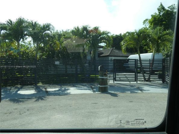 19120 SW 127th Pl, Miami FL 33177