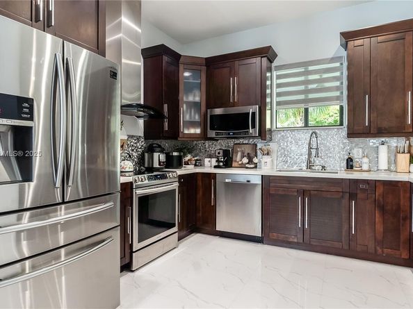 19120 SW 127th Pl, Miami FL 33177