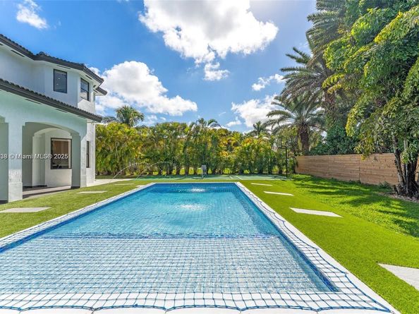 19246 SW 132nd Ave, Miami FL 33177