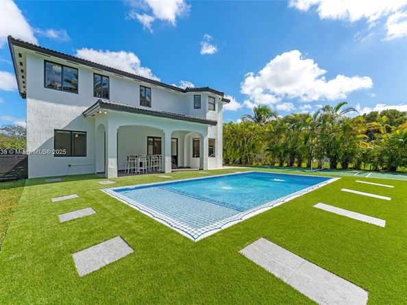 19246 SW 132nd Ave, Miami FL 33177