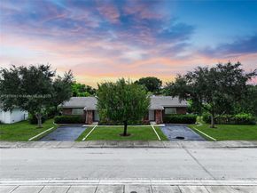 7516 NW 44th Ct, Coral Springs FL 33065