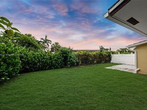 7516 NW 44th Ct, Coral Springs FL 33065